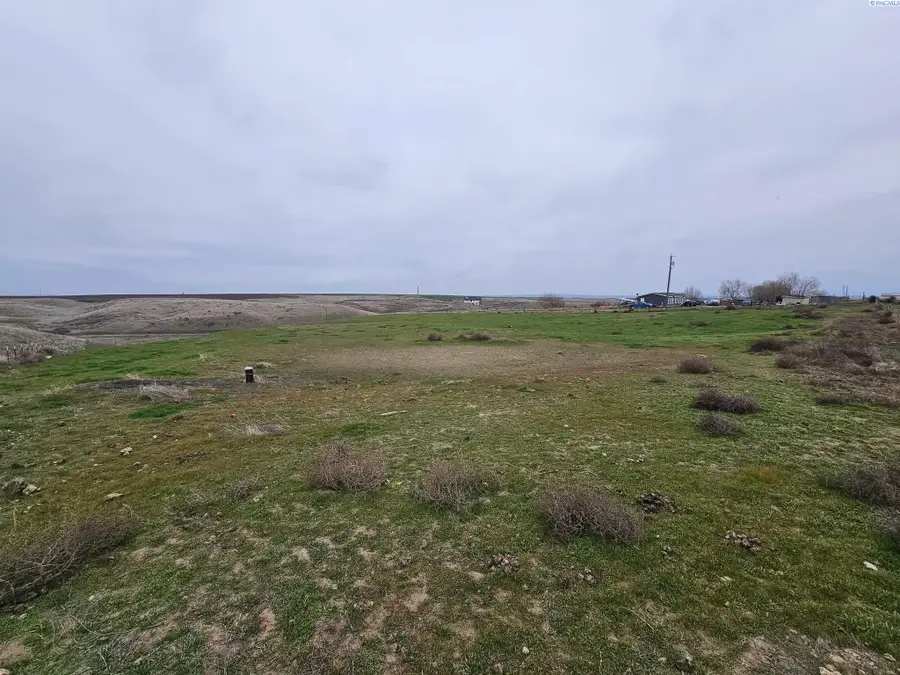 131 Villifan Rd, Pasco, WA 99301 - Image #2