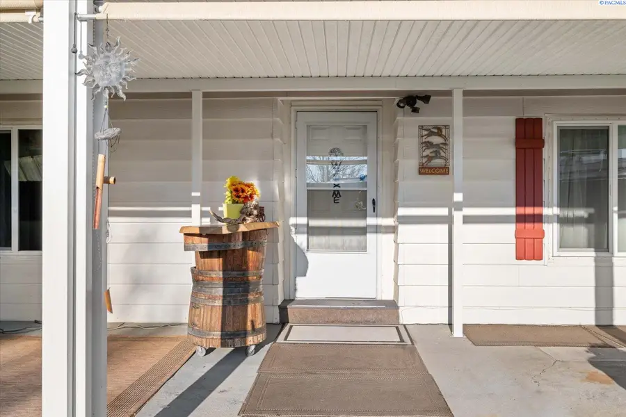 208 Crestwood Drive, Richland, WA 99352 - Image #3