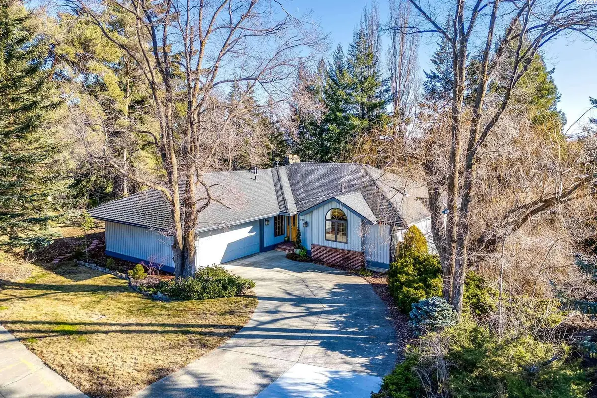 945 SW Alcora Dr, Pullman, WA 99163 - Image #1