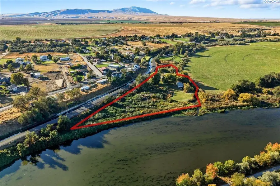 84609 N Yakima River Dr, West Richland, WA 99353 - #2