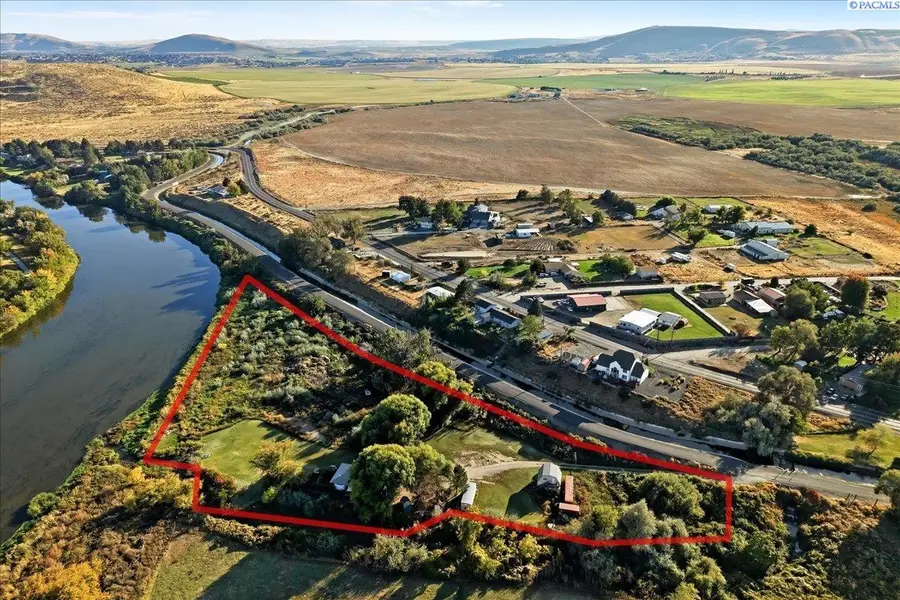 84609 N Yakima River Dr, West Richland, WA 99353 - #3