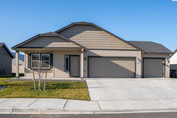 808 Grant Avenue, Grandview, WA 98930