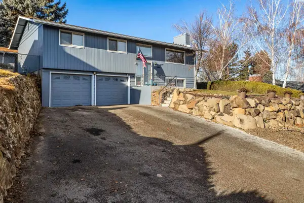 106 N 12th Street, Selah, WA 98942