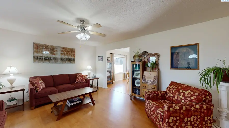 2410 NW Robert St, Pullman, WA 99163 - Image #3