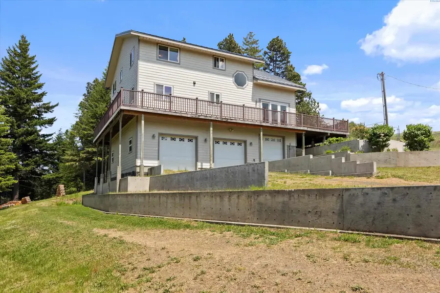 6379 Lewis Peak Road, Waitsburg, WA 99361 - #2
