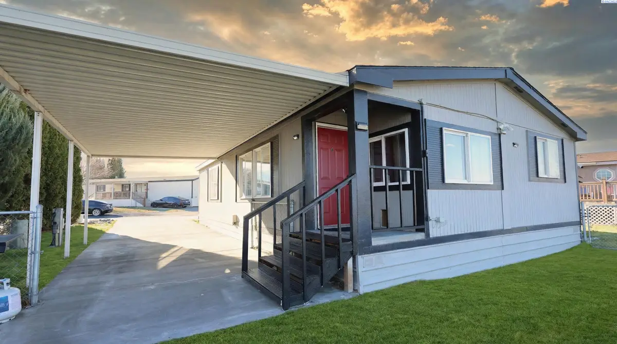 36 Valleyview Cir, Richland, WA 99352 - Image #1