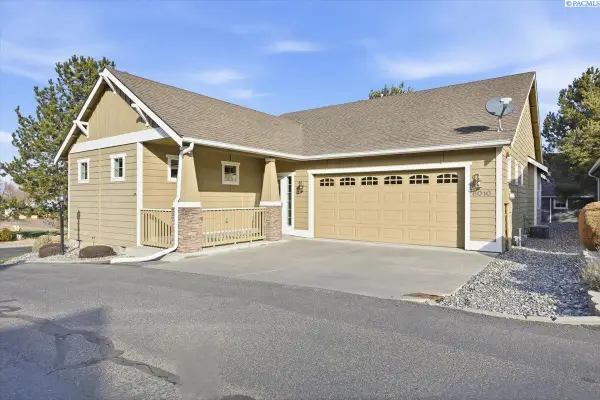 8010 W 21st Ave, Kennewick, WA 99338