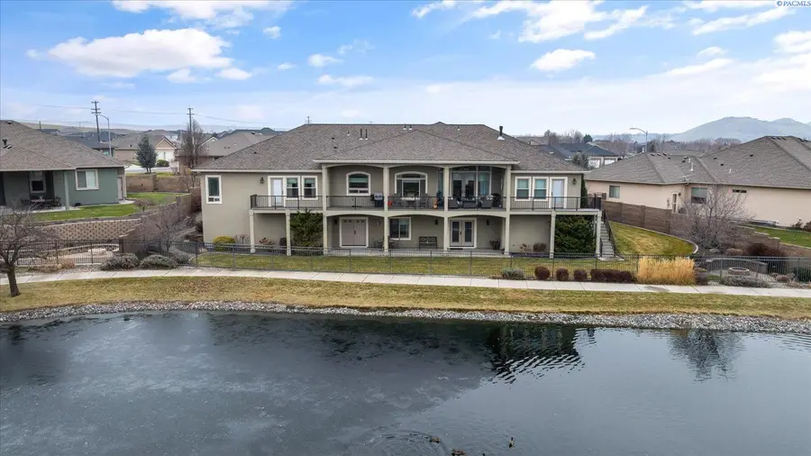 739 S Idaho Pl, Kennewick, WA 99336 - Image #3
