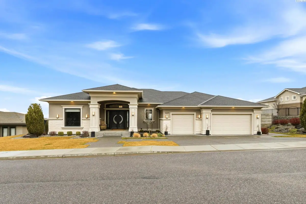 1634 Verona Ln, Richland, WA 99352 - Image #1