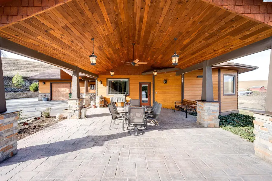 3802 Palouse Albion Rd, Pullman, WA 99163-8908 - Image #2