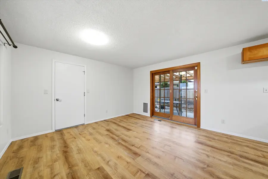 935 W 14th Pl, Kennewick, WA 99337 - Image #3