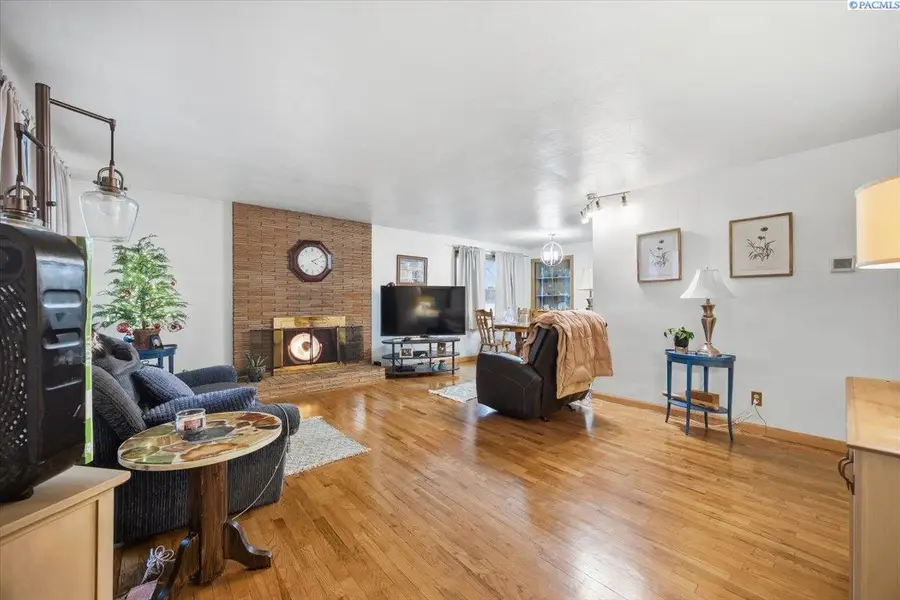 1719 N 23rd Ave, Pasco, WA 99301 - Image #3