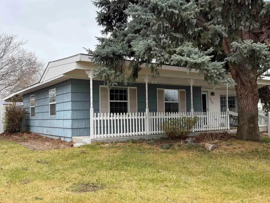 1302 Cedar Ave, Richland, WA 99354 - Image #2