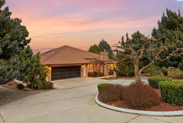 2618 Quarterhorse Way, Richland, WA 99352