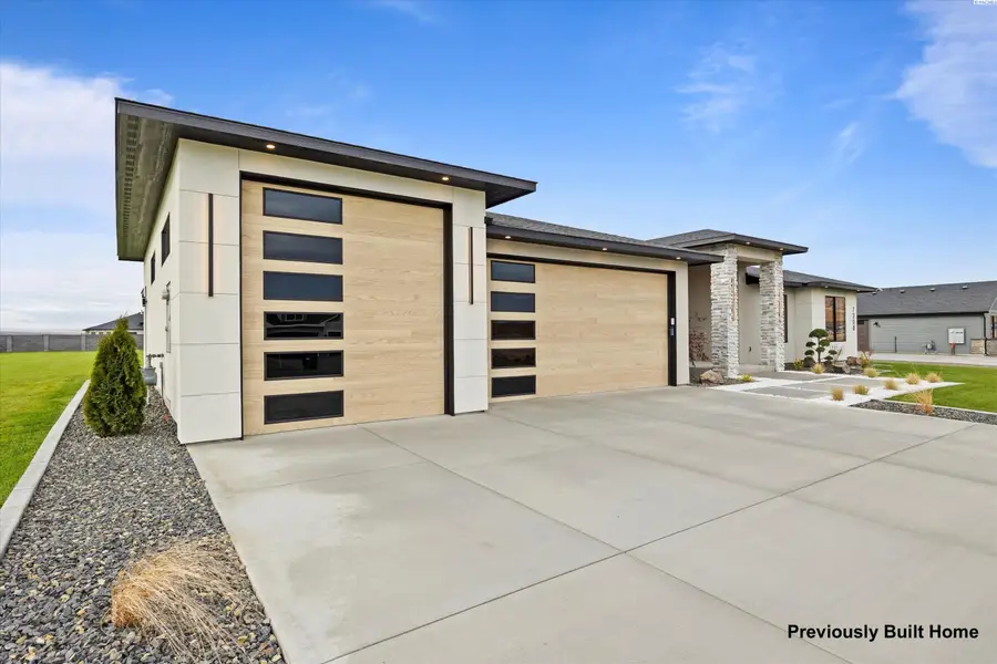 12407 Furlong Ln, Kennewick, WA 99338 - #2