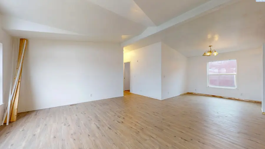 2906 W 7th Avenue #32, Kennewick, WA 99336 - #3