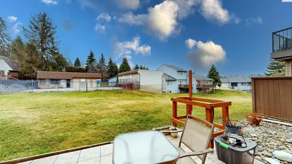 600 SW Crestview St #18, Pullman, WA 99163