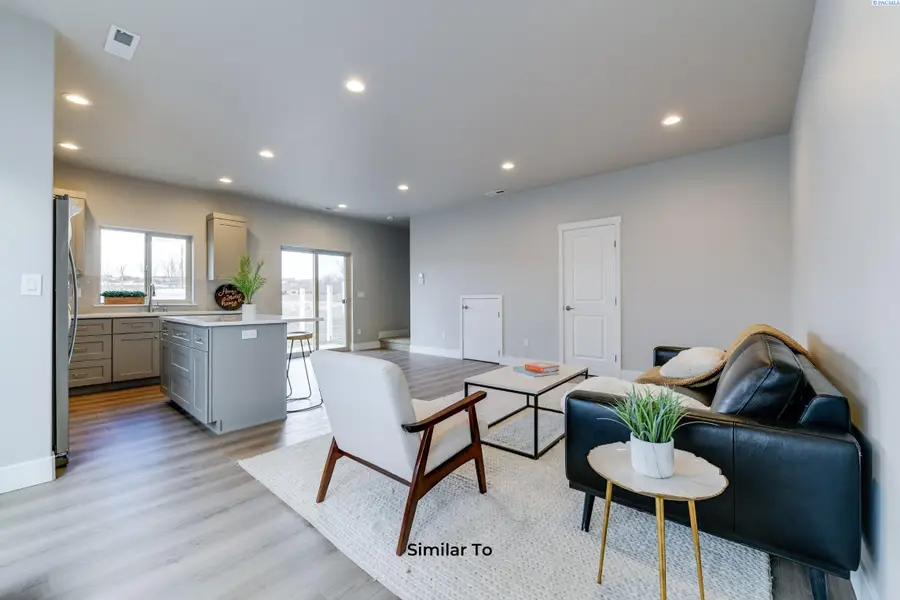 10562 Clearwater Dr, Kennewick, WA 99336 - #3