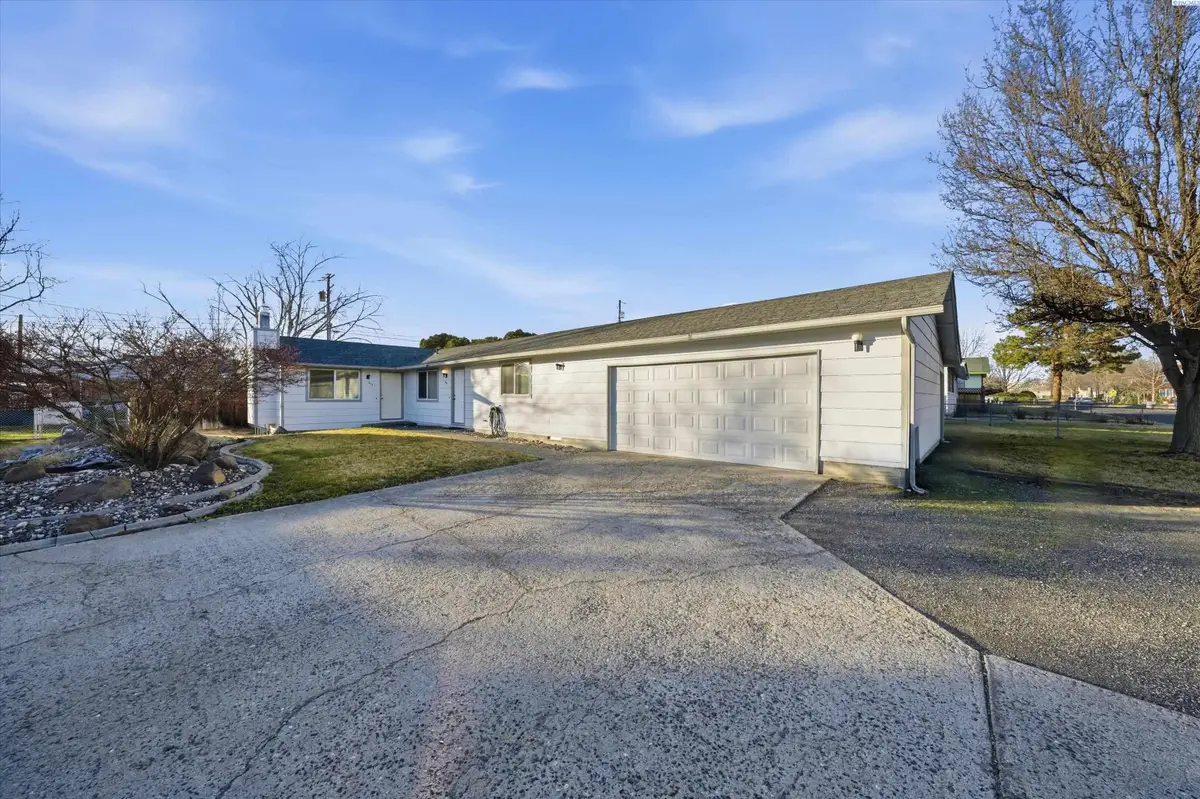 311 Casey Ave, Richland, WA  - #1