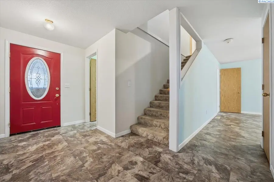 6012 Fenway Dr, Pasco, WA 99301 - Image #3