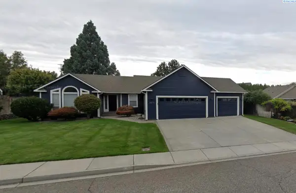 1875 Kapalua Ave, Richland, WA 99352