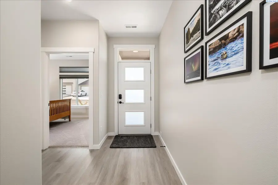 3313 S Nelson Pl, Kennewick, WA 99338 - #3