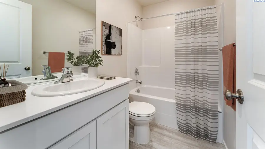 11313 Buckingham Dr, Pasco, WA 99301 - #3