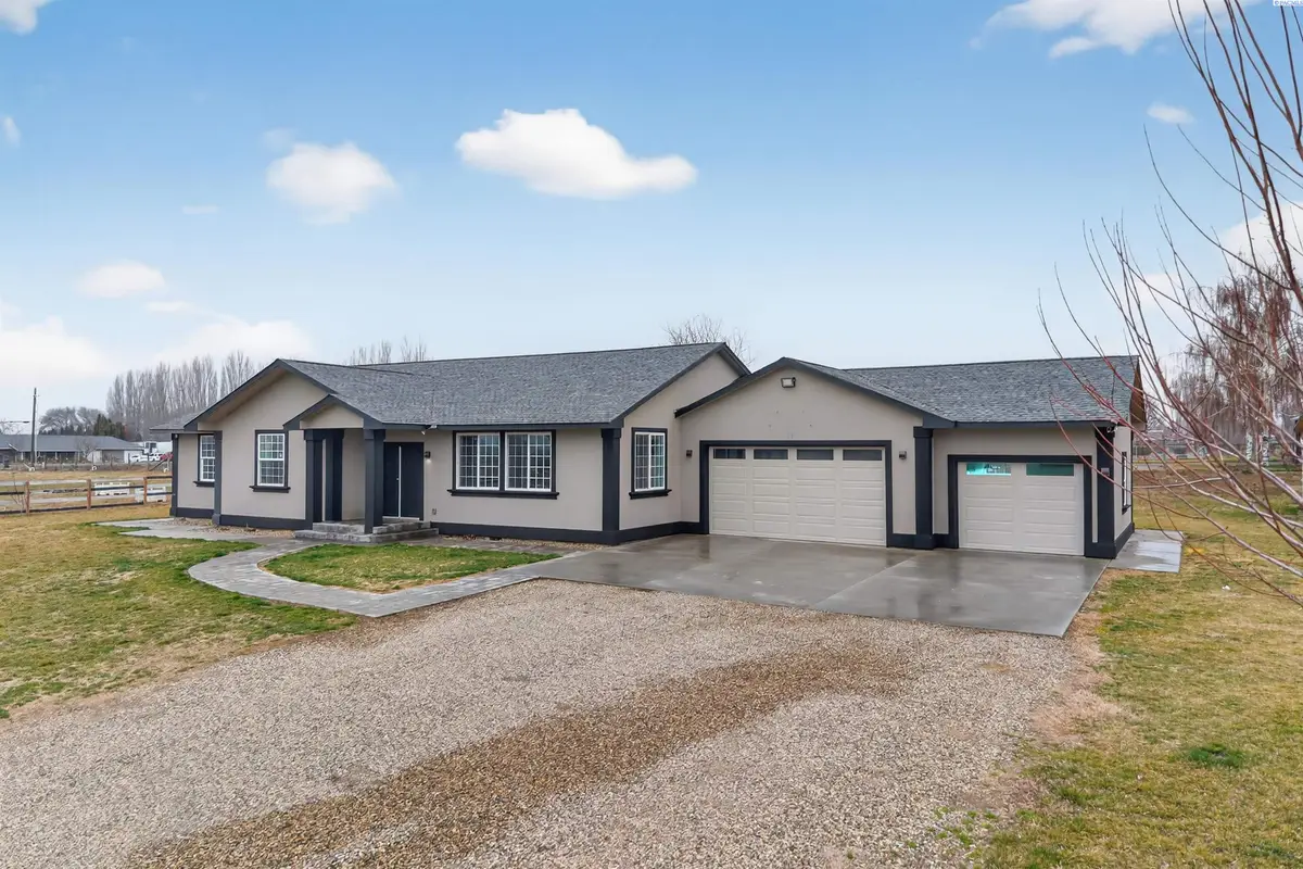 2135 Ray Road, Sunnyside, WA 98944 - #1
