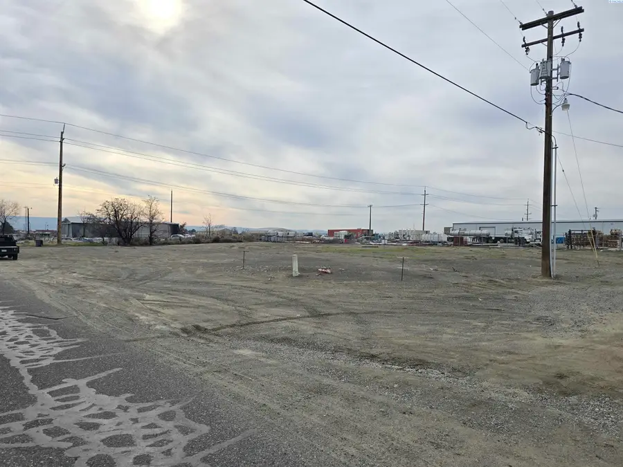 NKA S Maitland Avenue, Pasco, WA 99301 - #3
