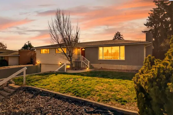 1811 W 11th Ave, Kennewick, WA 99336