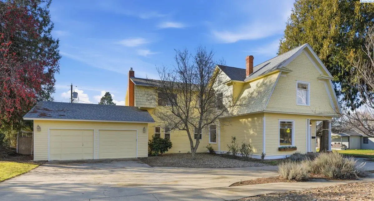 831 Guernsey St, Prosser, WA 99350 - #1