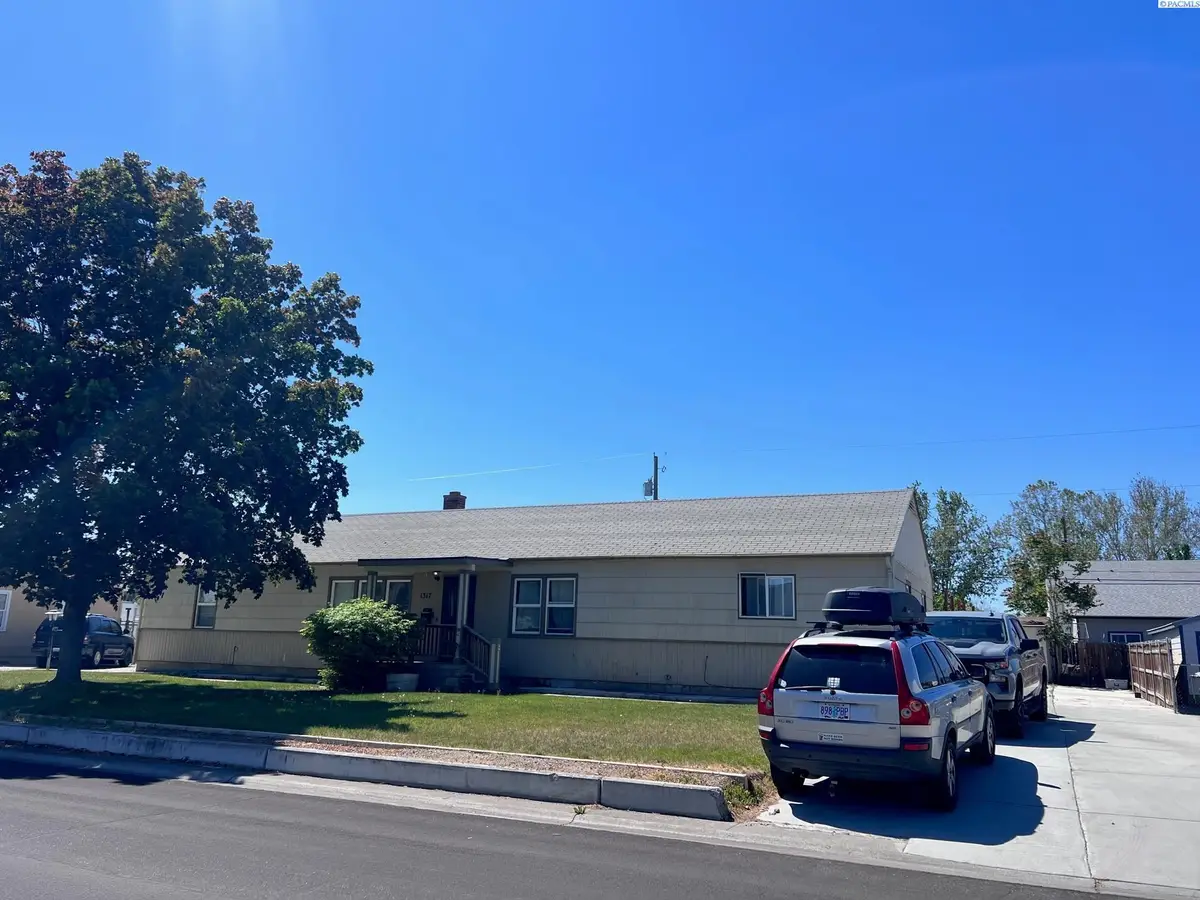 1317 Farrell, Richland, WA 99352 - #1