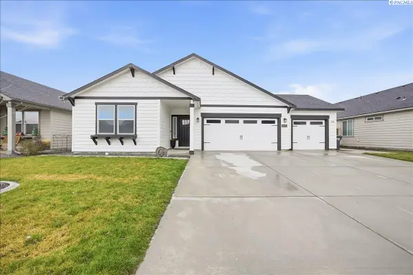 6005 Curlew Lane, Pasco, WA 99301