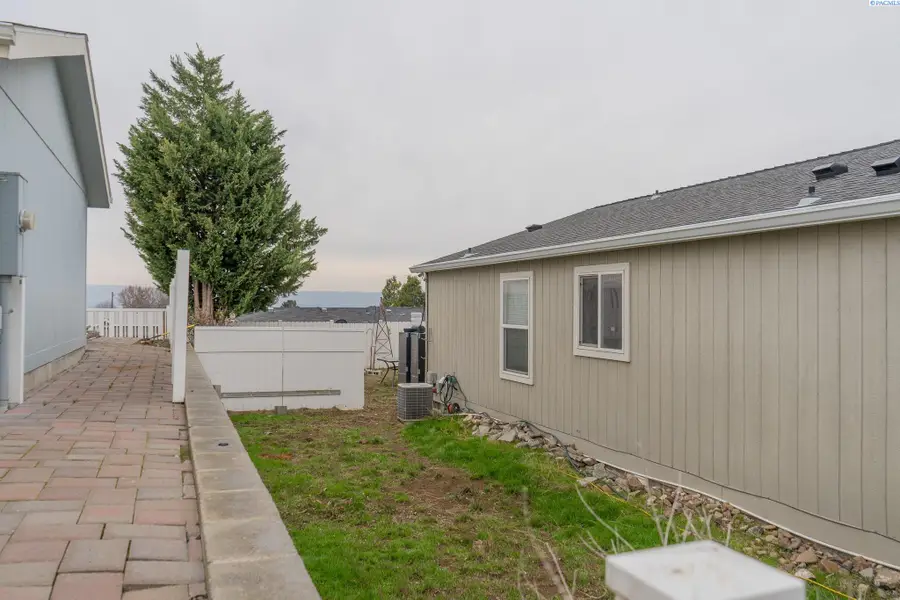 6402 Horizons Ct, Yakima, WA 98901 - #3