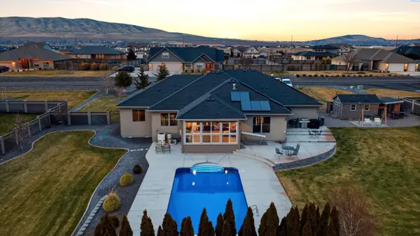 74203 E Reata Rd., Kennewick, WA 99338