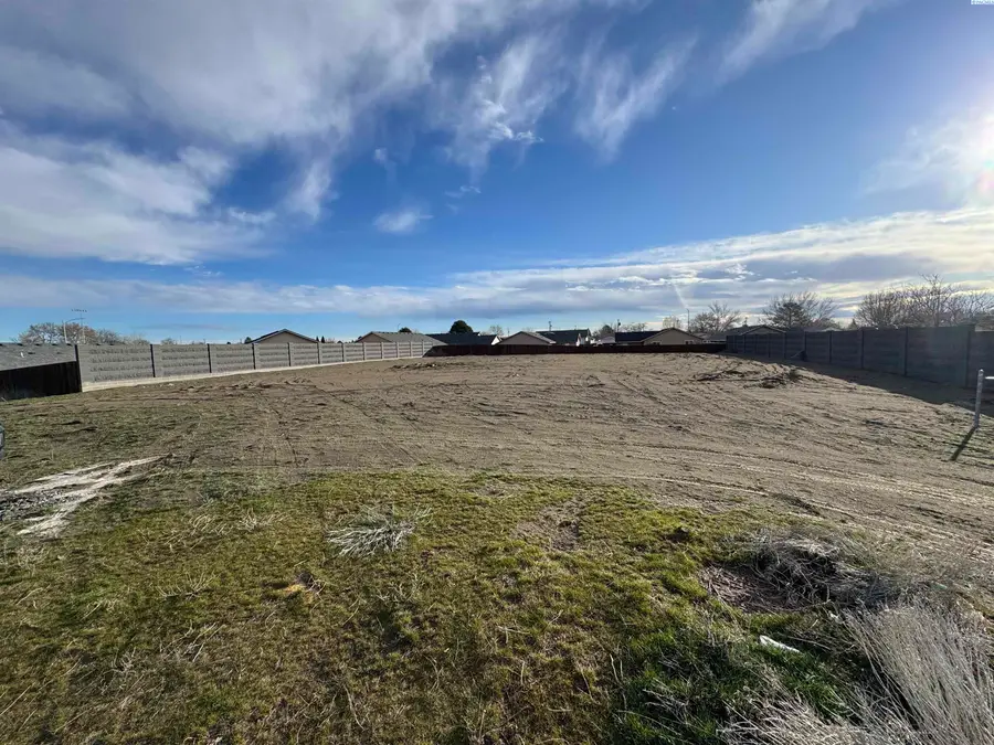 NKA Franklin Ave, Pasco, WA  - #2