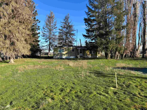 2284 W Rainier Road, Othello, WA 99344