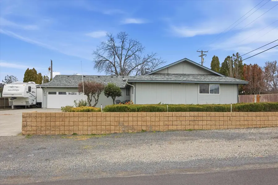 1204 N Arthur Pl, Kennewick, WA 99336 - #3