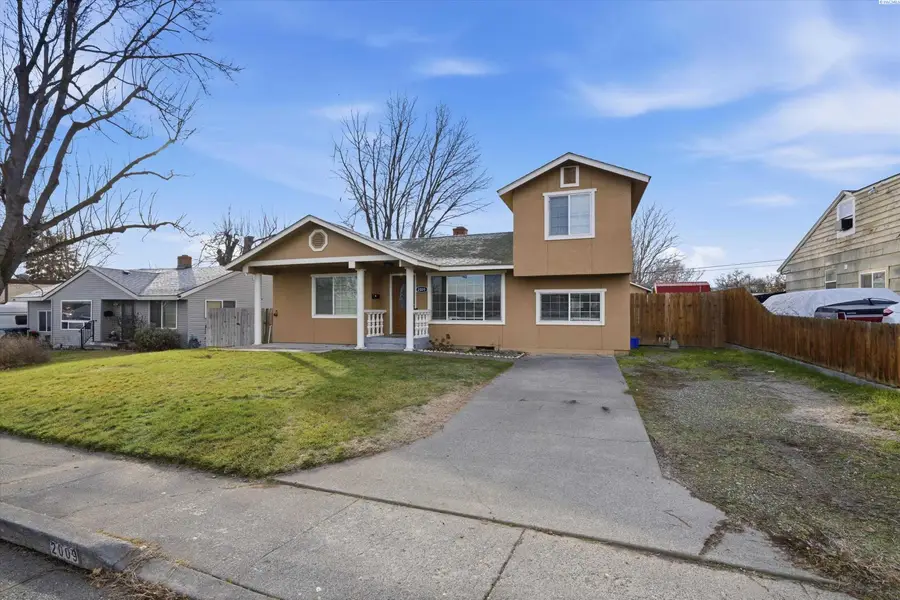 2009 W 3rd. Ave., Kennewick, WA 99336 - #2