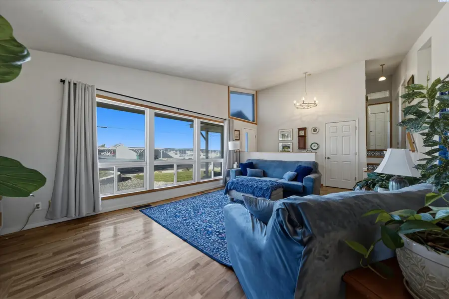 912 N Neel St., Kennewick, WA 99336 - #2