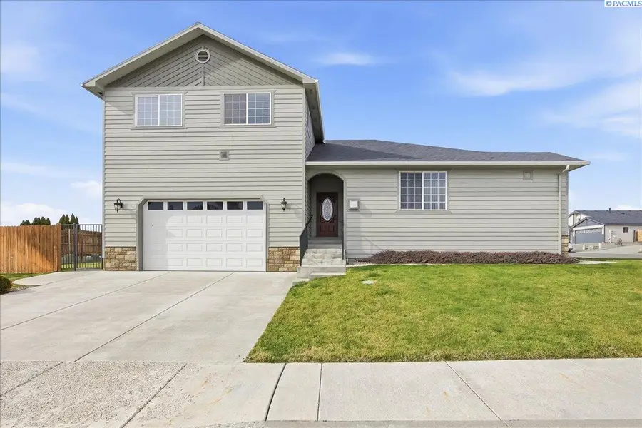 8521 W Canyon Ave, Kennewick, WA 99336 - #2