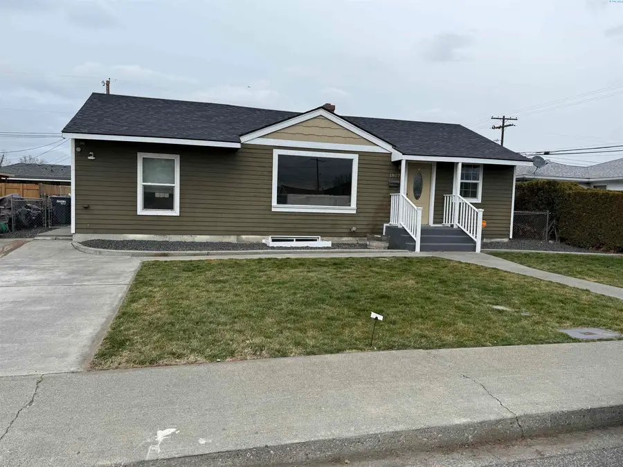 1807 W Henry St #Pasco, Pasco, WA 99301 - #2