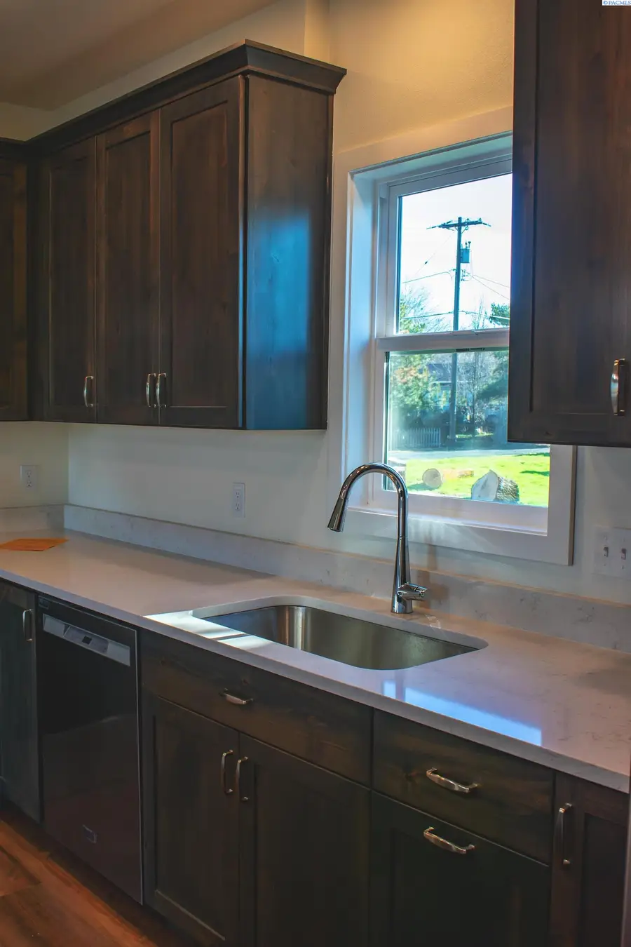 100 D Street, Endicott, WA 99125 - #3