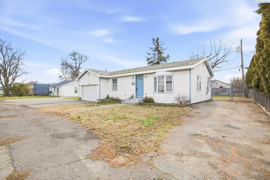 1507 W 4th Pl, Kennewick, WA 99336 - #2