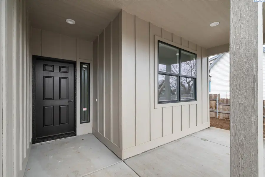 1426 Grant Ave, Prosser, WA 99350 - #3