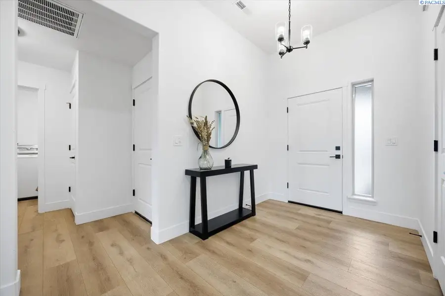 10709 Silverbright Dr., Pasco, WA 99301 - #2