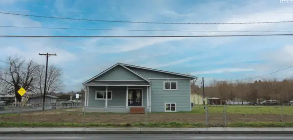 230 E 27th Avenue, Kennewick, WA 99337