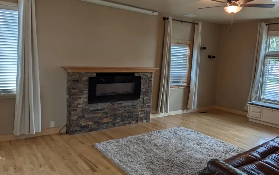 1804 Cedar St, Colfax, WA 99111 - #3