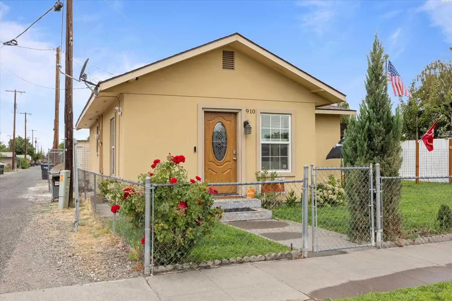 910 N 5th Ave, Pasco, WA 99301 - #2