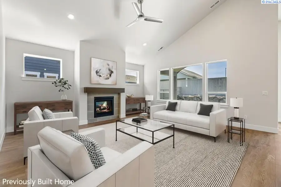 5716 Flathead Ave., Pasco, WA 99301 - #2